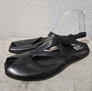 CYDWOQ Black Leather Sandal/Flats